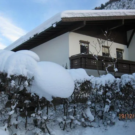 Ferienhaus Steidl 아파트 *